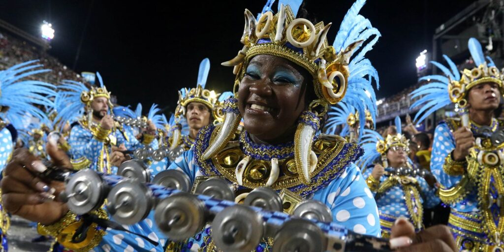 Governo repassa R$ 12 mi para escolas de samba do Rio governo-repassa-r$-12-mi-para-escolas-de-samba-do-rio