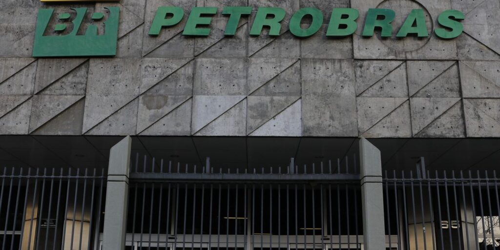 Petrobras reduz em 7,8% preço de venda do gás natural a distribuidoras petrobras-reduz-em-7,8%-preco-de-venda-do-gas-natural-a-distribuidoras