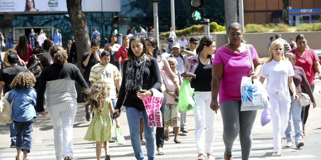 Desemprego cai para 5,1% em dezembro, o menor já registrado desemprego-cai-para-5,1%-em-dezembro,-o-menor-ja-registrado