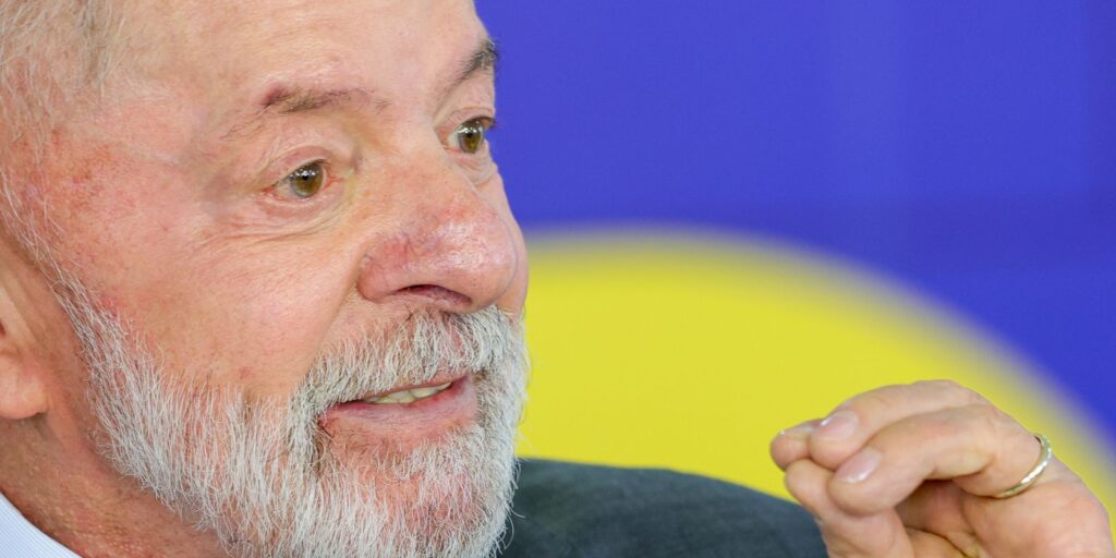 Lula tem evolução satisfatória após cirurgia de catarata lula-tem-evolucao-satisfatoria-apos-cirurgia-de-catarata