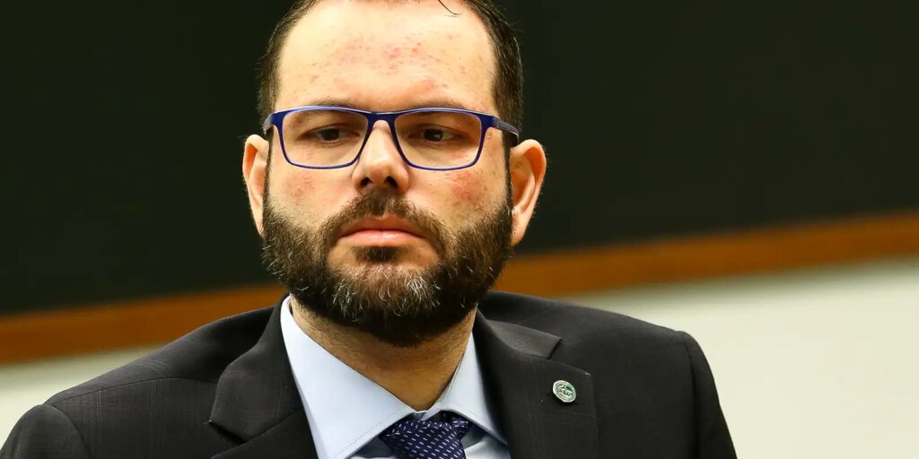 Relator no TSE vota contra cassação do senador Jorge Seif relator-no-tse-vota-contra-cassacao-do-senador-jorge-seif
