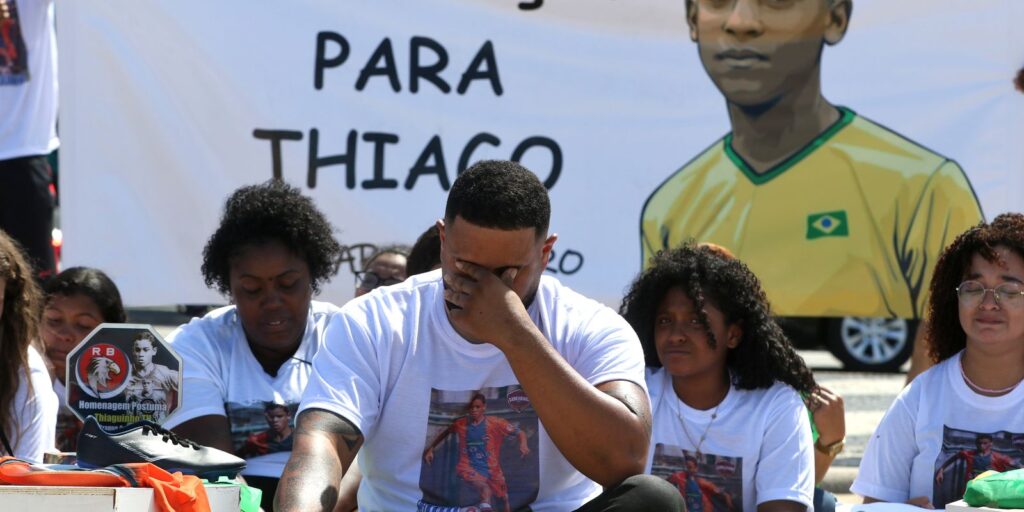 justica-do-rio-absolve-pms-acusados-de-matar-jovem-na-cidade-de-deus