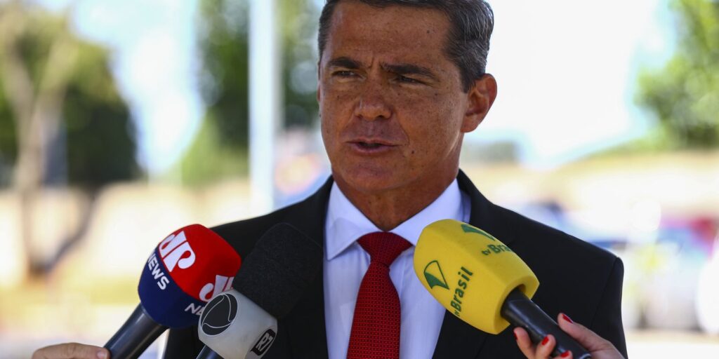Exército diz ao STF que general pode receber visita íntima na prisão exercito-diz-ao-stf-que-general-pode-receber-visita-intima-na-prisao