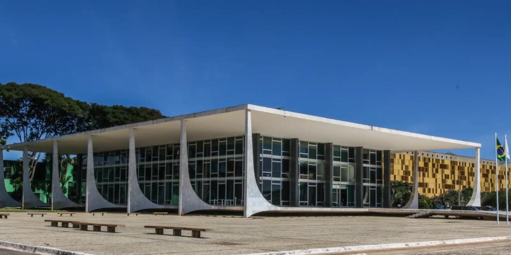 stf-derruba-lei-que-criou-programa-escola-sem-partido-no-parana