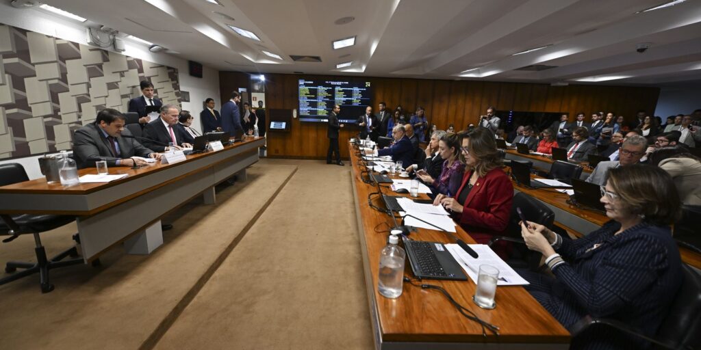 Senadores cobram CVM por suposta omissão no caso do Banco Master senadores-cobram-cvm-por-suposta-omissao-no-caso-do-banco-master