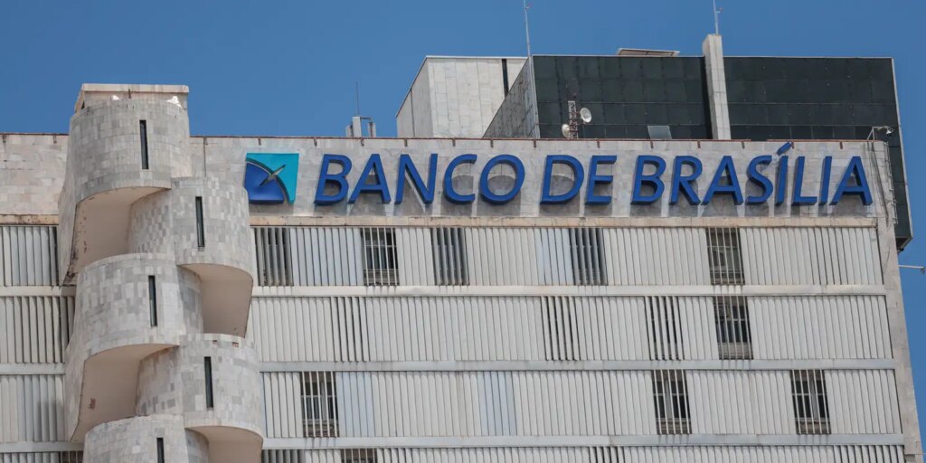 Justiça bloqueia ações do BRB ligadas a Banco Master justica-bloqueia-acoes-do-brb-ligadas-a-banco master