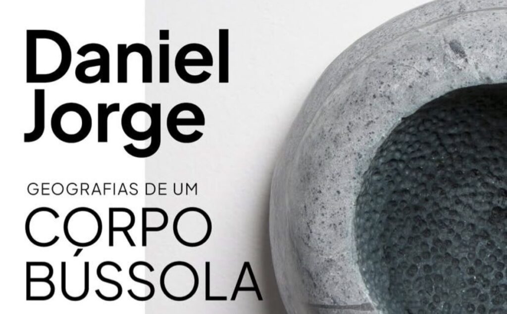“Geografias de um corpo bússola”: Daniel Jorge transforma o corpo em território de memória e resistência na CAIXA Cultural RJ