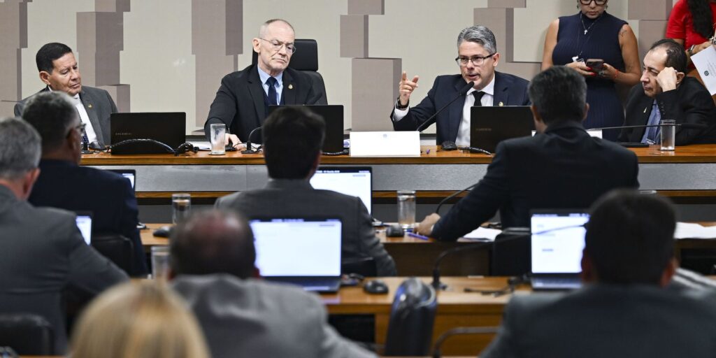 CPI do Crime aprova pedido para investigar beneficiários do Master cpi-do-crime-aprova-pedido-para-investigar-beneficiarios-do-master