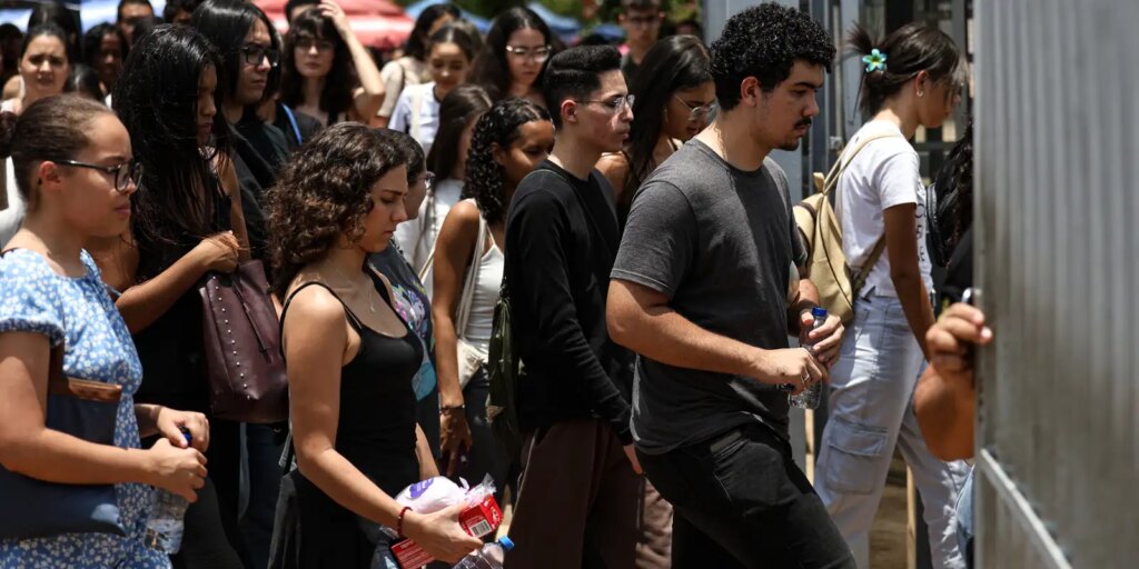 Enem passa a compor Saeb e vai medir a qualidade do ensino no Brasil enem-passa-a-compor-saeb-e-vai-medir-a-qualidade-do-ensino-no-brasil