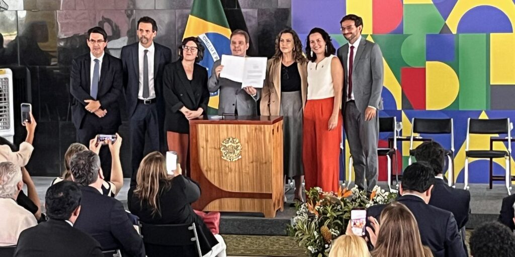 Governo lança protocolo para investigação de crimes contra jornalistas governo-lanca-protocolo-para-investigacao-de-crimes-contra-jornalistas