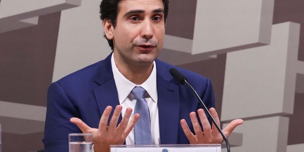 Galípolo pede aprovação de PEC que prevê mais autonomia para o BC galipolo-pede-aprovacao-de-pec-que-preve-mais-autonomia-para-o-bc