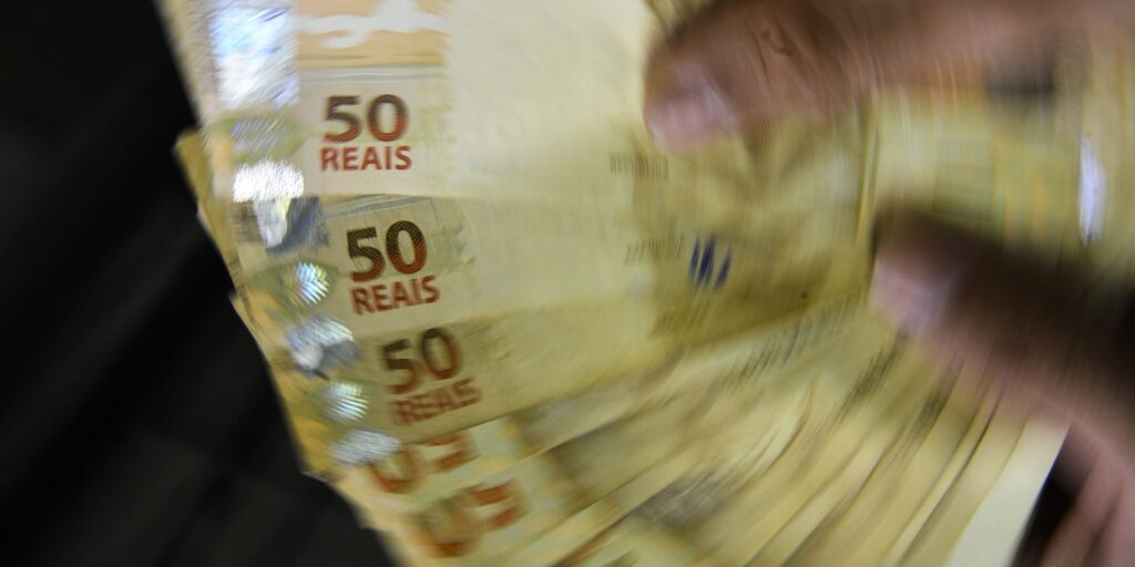 Poupança tem retirada líquida de R$ 11,1 bilhões em março poupanca-tem-retirada-liquida-de-r$-11,1-bilhoes-em-marco
