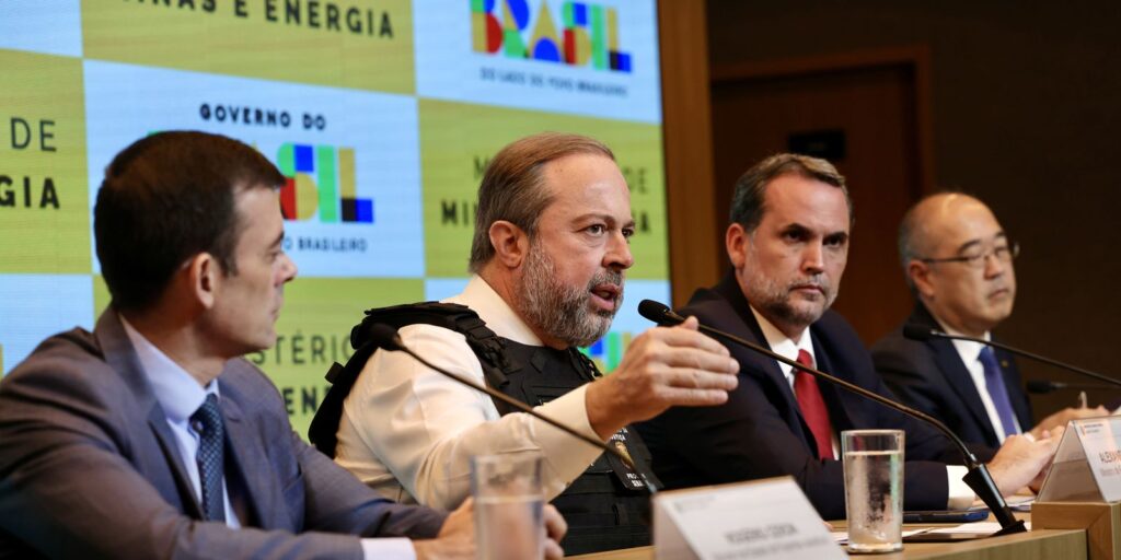 Distribuidoras deverão informar margem de lucro semanalmente à ANP distribuidoras-deverao-informar-margem-de-lucro-semanalmente-a-anp