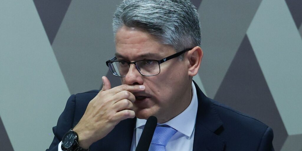 Mendes pede à PGR investigação contra senador Alessandro Vieira mendes-pede-a-pgr-investigacao-contra-senador-alessandro-vieira
