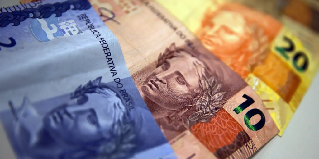 Aposentados e pensionistas do INSS começam a receber 13º nesta sexta aposentados-e-pensionistas-do-inss-comecam-a-receber-13o-nesta-sexta