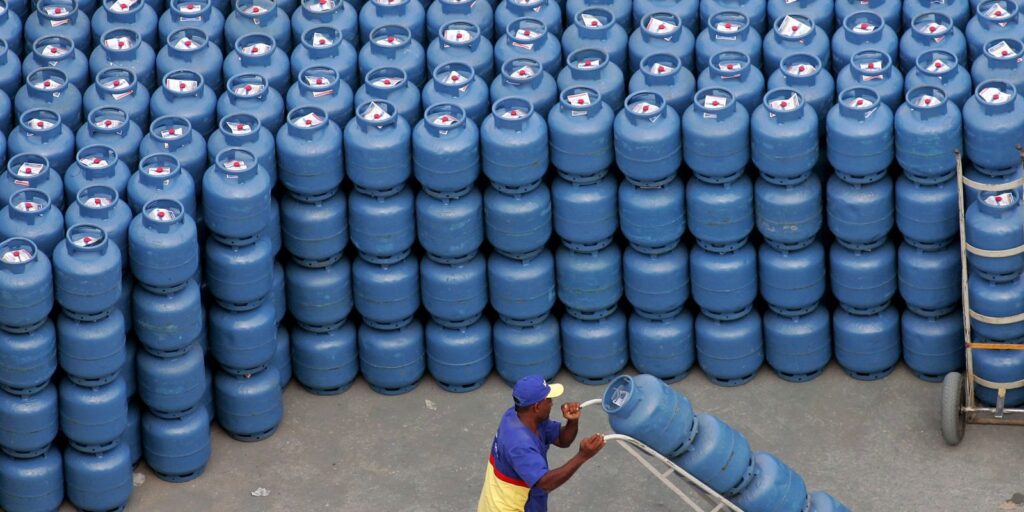 Governo libera R$ 330 milhões para segurar preço do gás de cozinha governo-libera-r$-330-milhoes-para-segurar-preco-do-gas-de-cozinha