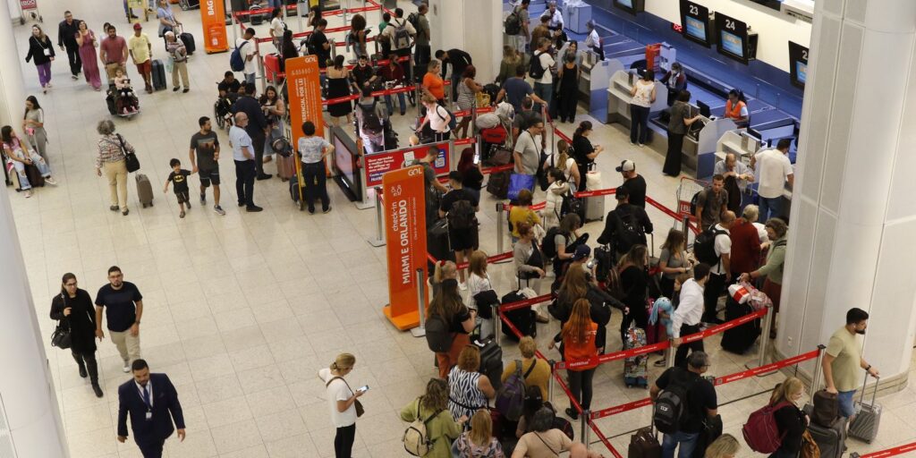 Cade investiga possível alinhamento de preços entre Latam e Gol cade-investiga-possivel-alinhamento-de-precos-entre-latam-e-gol