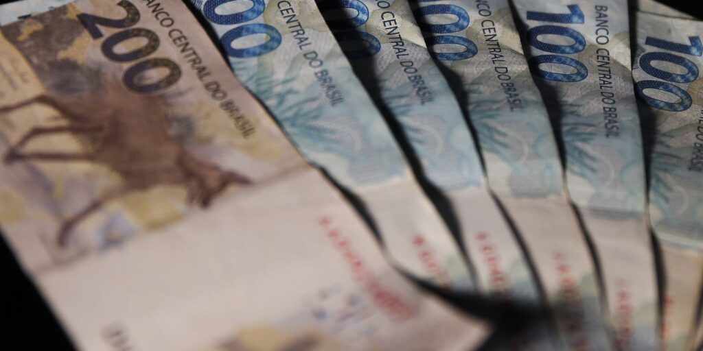 Renda média das famílias chega a R$ 2.264 e é recorde em 2025 renda-media-das-familias-chega-a-r$-2.264-e-e-recorde-em-2025