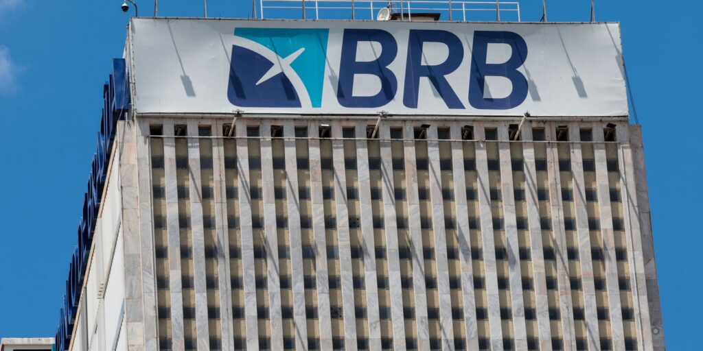 STF suspende julgamento sobre uso de imóveis públicos para salvar BRB stf-suspende-julgamento-sobre-uso-de-imoveis-publicos-para-salvar-brb