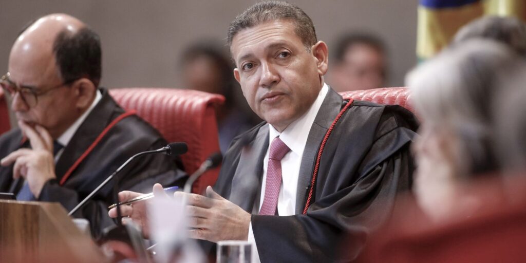 Nunes Marques vai relatar ação de Bolsonaro para anular pena nunes-marques-vai-relatar-acao-de-bolsonaro-para-anular-pena