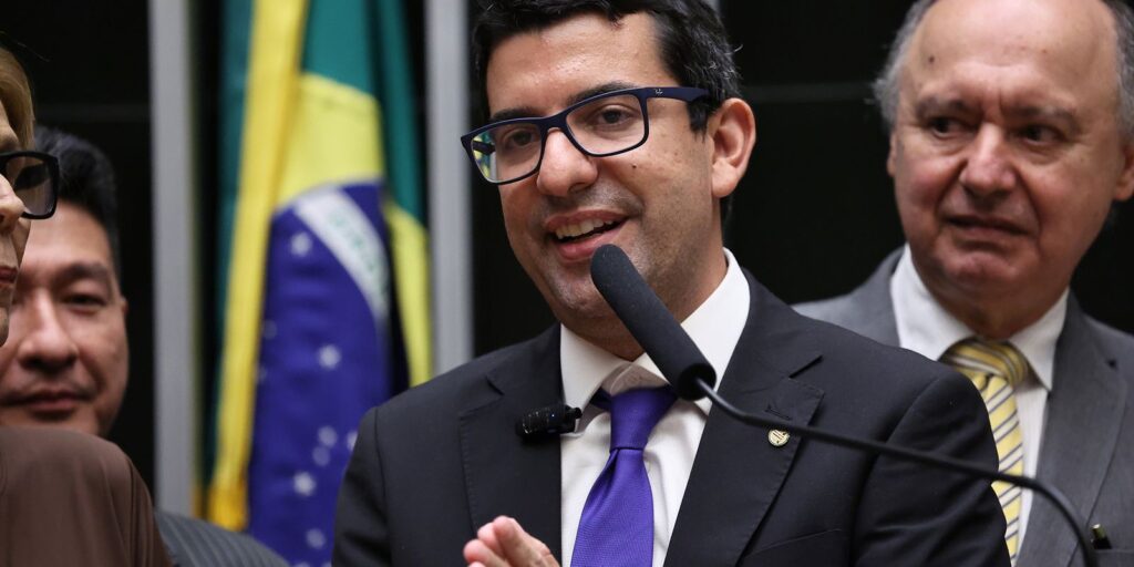 PF mira deputado do RJ e fraudes em contratos de R$ 200 milhões pf-mira-deputado-do-rj-e-fraudes-em-contratos-de-r$-200-milhoes