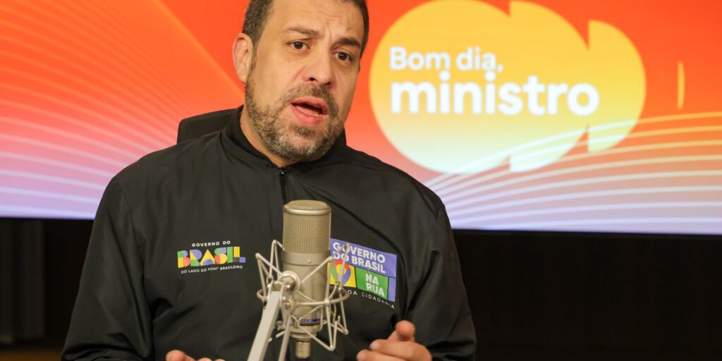 Com juros altos, dívidas aumentam e exigem mais Desenrola, diz Boulos com-juros-altos,-dividas-aumentam-e-exigem-mais-desenrola,-diz-boulos
