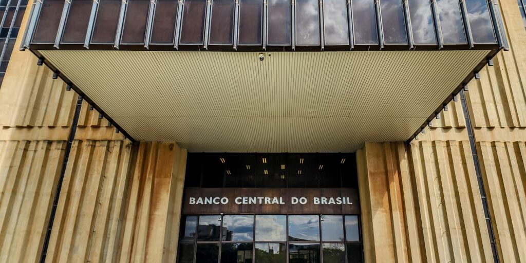 mercado-eleva-previsao-da-inflacao-para-5,04%-este-ano