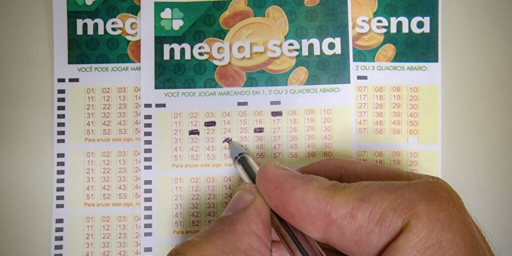 Mega-Sena não tem ganhador; prêmio acumula e vai a R$ 6 milhões mega-sena-nao-tem-ganhador;-premio-acumula-e-vai-a-r$-6-milhoes