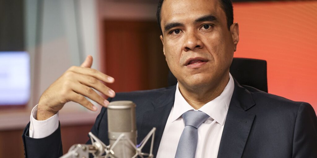 Guia em mandarim mostra oportunidades de investimentos no Brasil guia-em-mandarim-mostra-oportunidades-de-investimentos-no-brasil