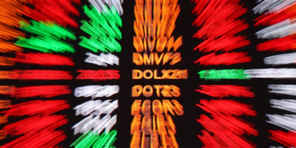 bolsa-sobe-1,16%,-e-dolar-cai-para-r$-5,-apesar-de-medida-dos-eua