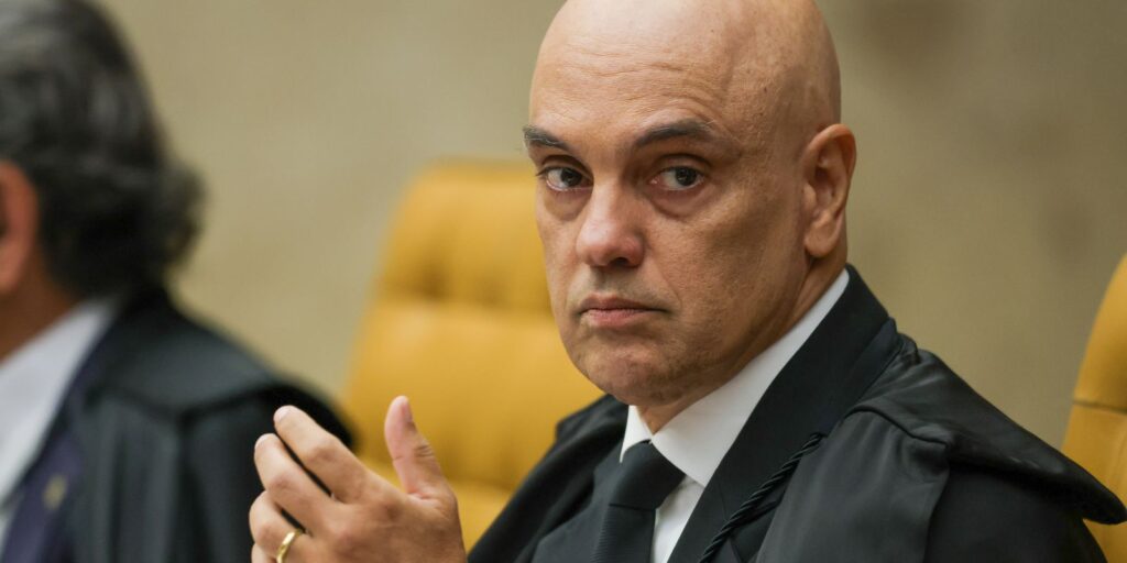 Fachin autoriza AGU a defender Moraes em processo nos EUA fachin-autoriza-agu-a-defender-moraes-em-processo-nos-eua