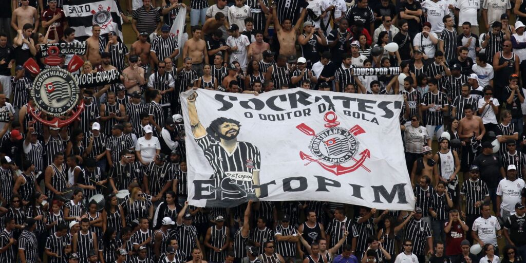 Sócrates, ídolo do Corinthians e da seleção, recebe honraria na Alesp socrates,-idolo-do-corinthians-e-da-selecao,-recebe-honraria-na-alesp