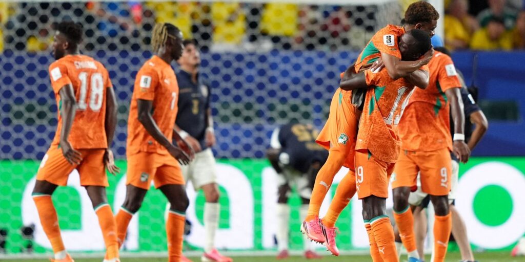 Equador para no travessão e Costa do Marfim vence no final, no Grupo E equador-para-no-travessao-e-costa-do-marfim-vence-no-final,-no-grupo-e
