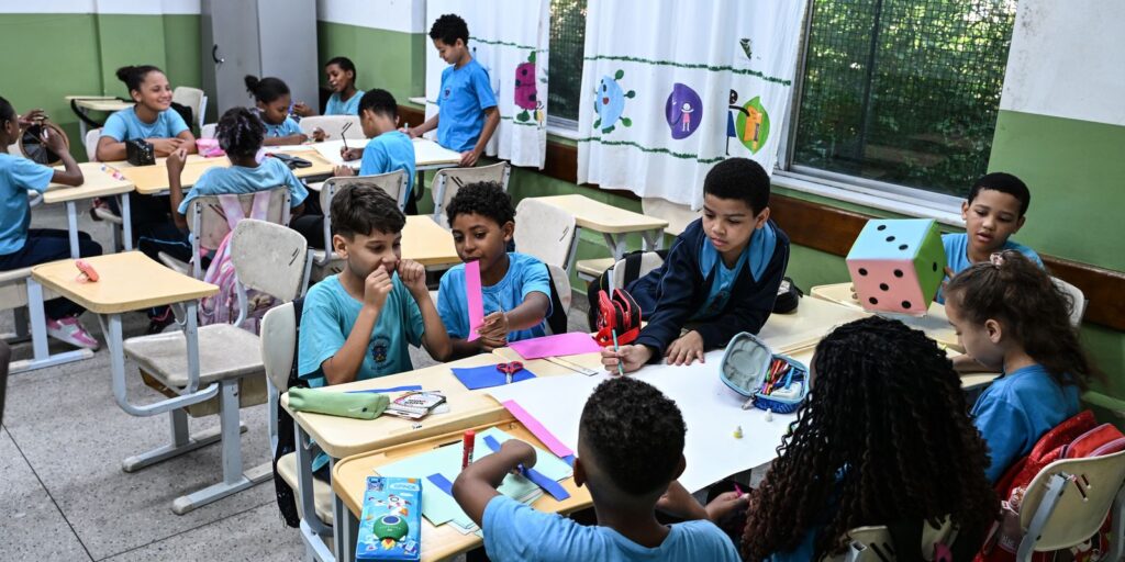 Governo fixa em R$ 5,1 mil novo piso nacional do magistério governo-fixa-em-r$-5,1-mil-novo-piso-nacional-do-magisterio
