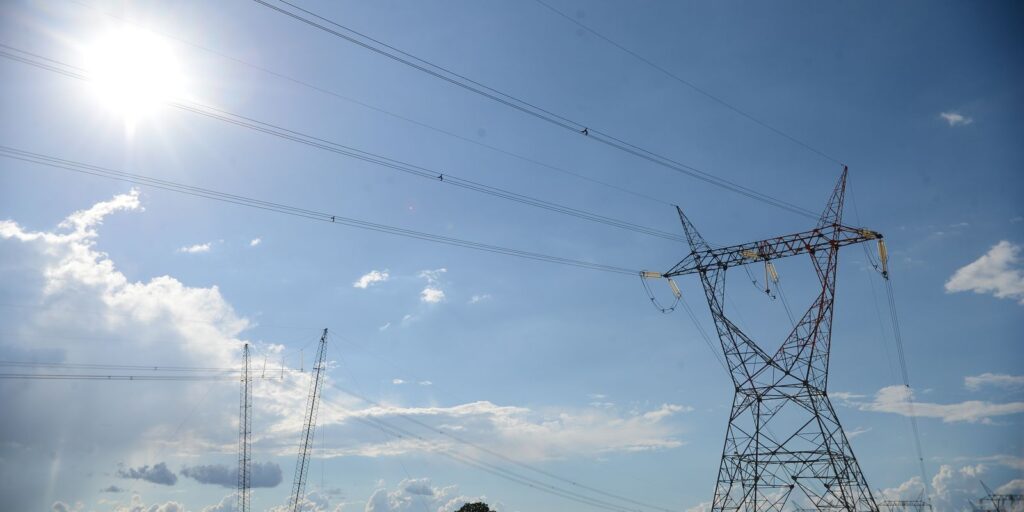 Aneel sorteia mais quatro lotes de transmissão de energia aneel-sorteia-mais-quatro-lotes-de-transmissao-de-energia