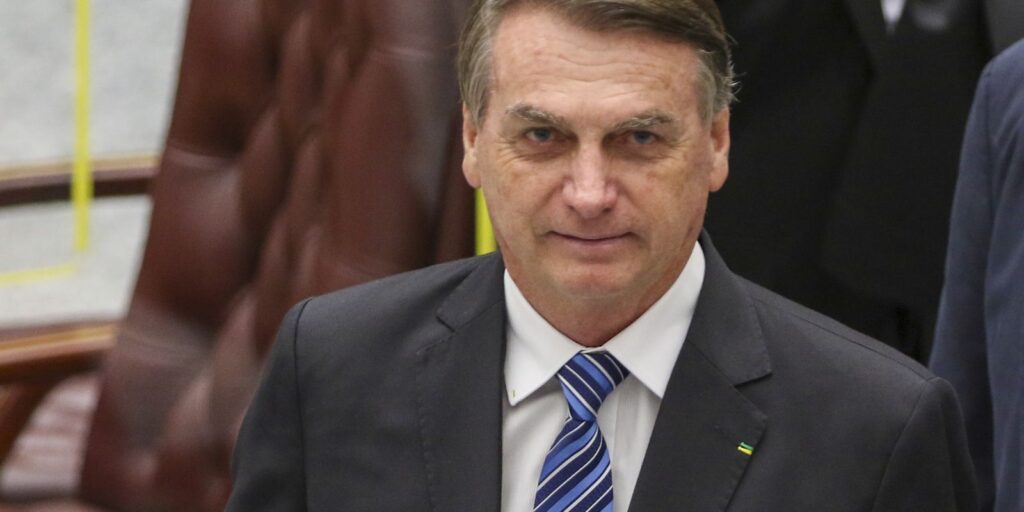 Alexandre de Moraes decide manter Bolsonaro em prisão domiciliar alexandre-de-moraes-decide-manter-bolsonaro-em-prisao-domiciliar