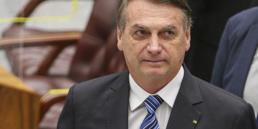 Exército entrega armas de Bolsonaro à PF e informa falta de duas exercito-entrega-armas-de-bolsonaro-a-pf-e-informa-falta-de-duas
