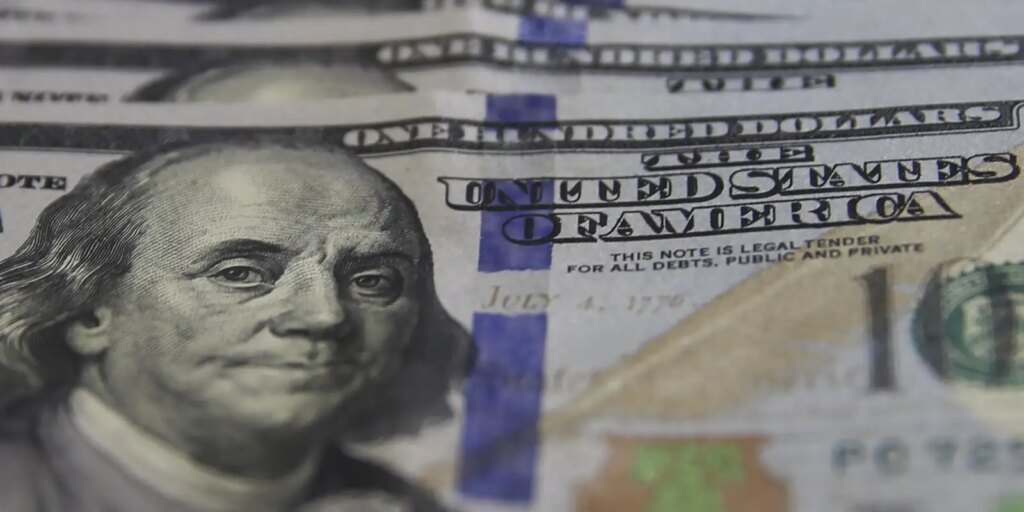 Dólar cai para R$ 5,07, no menor nível em um mês dolar-cai-para-r$-5,07,-no-menor-nivel-em-um-mes