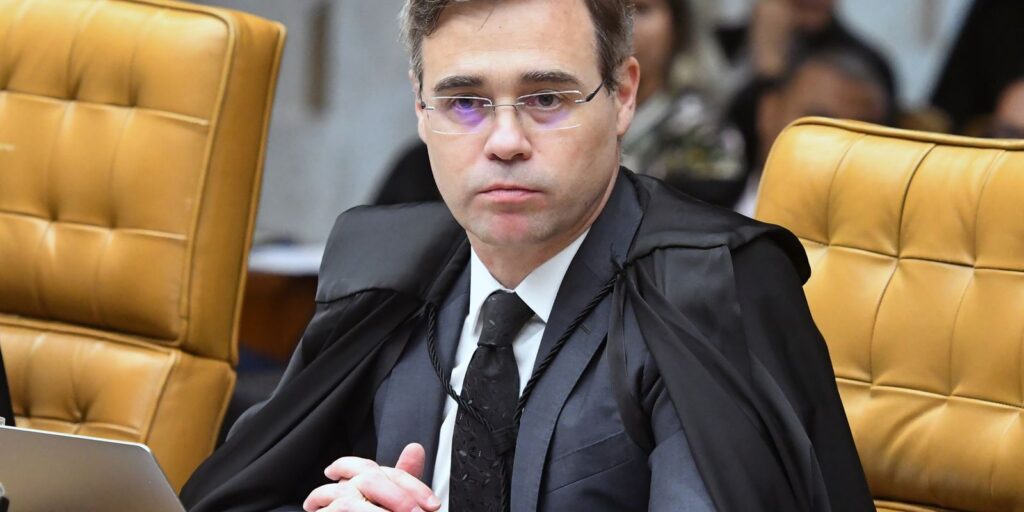 Mendonça autoriza PF a investigar repasses para filme sobre Bolsonaro mendonca-autoriza-pf-a-investigar-repasses-para-filme-sobre-bolsonaro