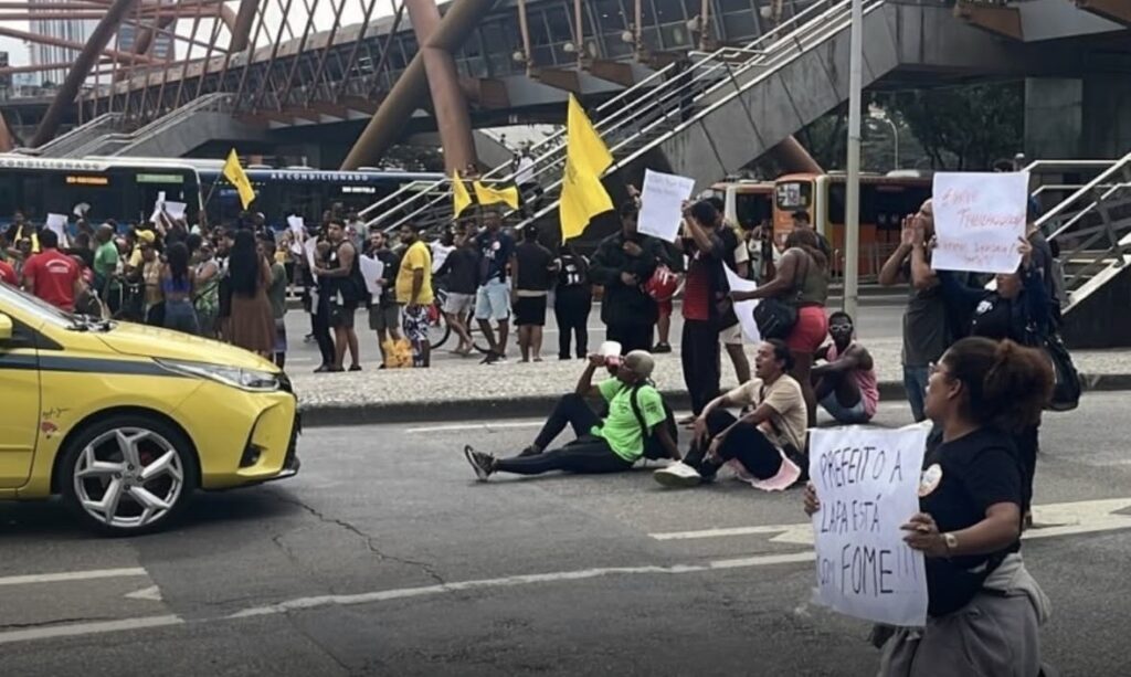 Camelôs convocam novo ato nesta sexta-feira na Lapa contra operações de fiscalização