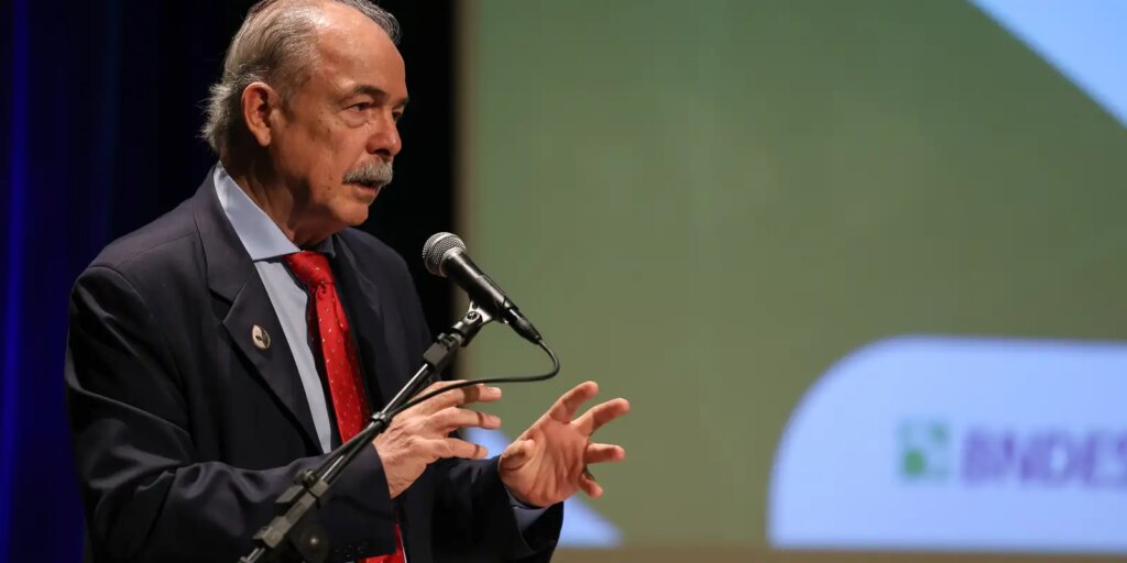 BNDES tem lucro recorde de R$ 9,2 bi no primeiro semestre bndes-tem-lucro-recorde-de-r$-9,2-bi-no-primeiro-semestre