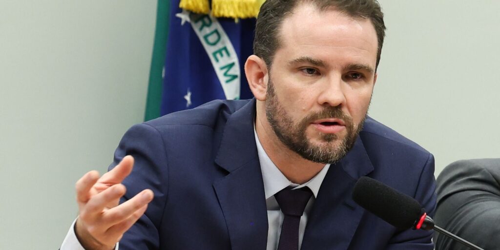 Durigan rebate críticas de inércia sobre crise do BRB durigan-rebate-criticas-de-inercia-sobre-crise-do-brb