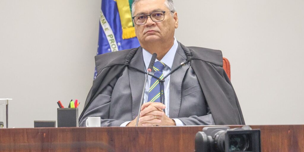 Dino determina afastamento do presidente do TCE do Maranhão dino-determina-afastamento-do-presidente-do-tce-do-maranhao
