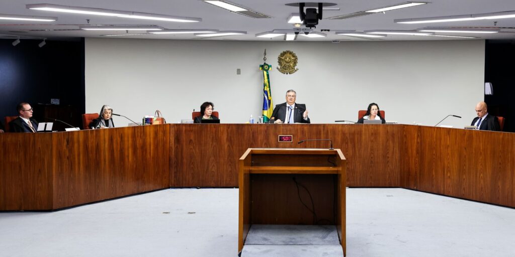 Dino e Moraes defendem rediscutir dispensa de diploma para jornalista dino-e-moraes-defendem-rediscutir-dispensa-de-diploma-para-jornalista