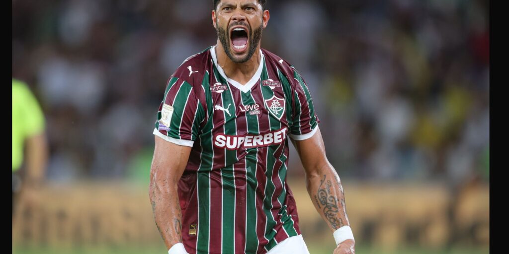 Fluminense vira sobre o Remo e se mantém firme no G-4 do Brasileirão fluminense-vira-sobre-o-remo-e-se-mantem-firme-no-g-4-do-brasileirao