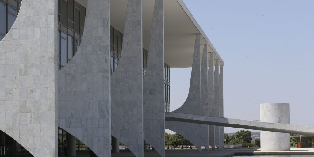 Conheça as atribuições do presidente e do vice-presidente da República conheca-as-atribuicoes-do-presidente-e-do-vice-presidente-da-republica