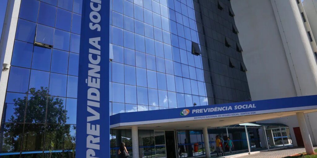 Previsão de gastos com INSS em 2027 é reduzida em R$ 5 bilhões previsao-de-gastos-com-inss-em-2027-e-reduzida-em-r$-5-bilhoes