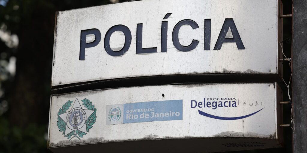 Jogadores de futebol são suspeitos de ligação com tráfico de drogas jogadores-de-futebol-sao-suspeitos-de-ligacao-com-trafico-de-drogas
