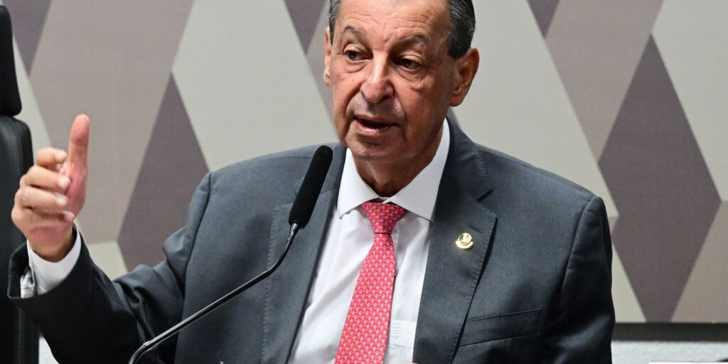 Relator da CCJ rejeita emendas da oposição que buscavam manter 6×1 relator-da-ccj-rejeita-emendas-da-oposicao-que-buscavam-manter-6×1