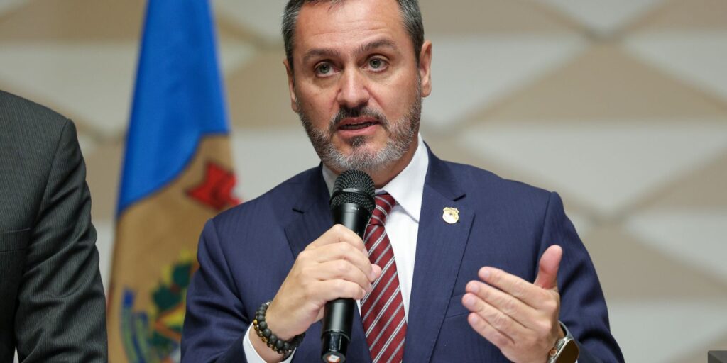 Mendonça afasta Andrei Rodrigues da direção-geral da Polícia Federal mendonca-afasta-andrei-rodrigues-da-direcao-geral-da-policia-federal